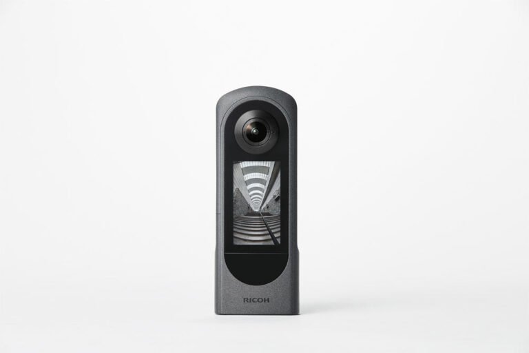 Ricoh THETA X